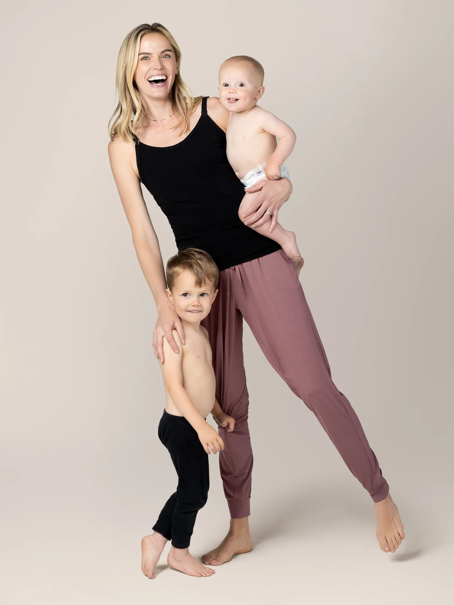 Sublime® Bamboo Hands-Free Pumping & Nursing Cami | Black - Image 3